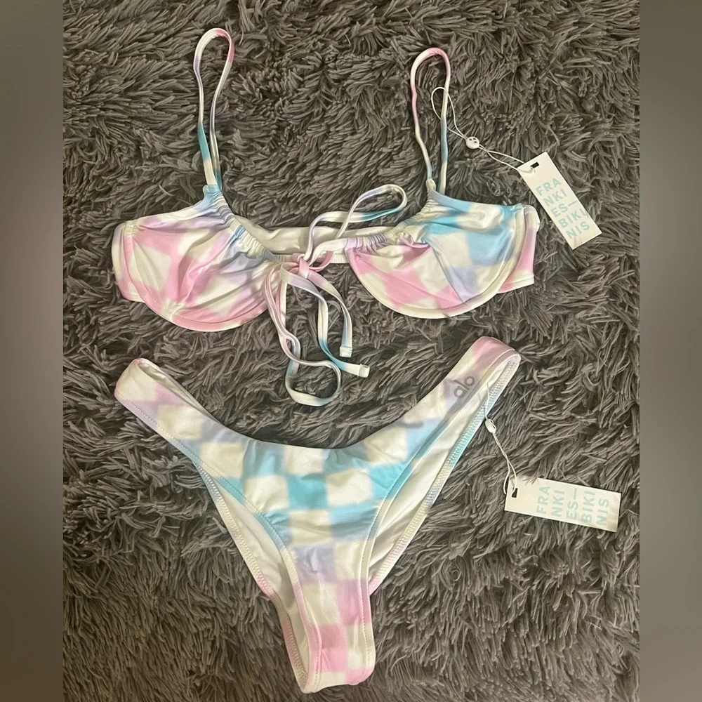 Frankie’s Bikinis ALO Pink Blue Checkered Satin 2 Piece Set Women’s Size Large